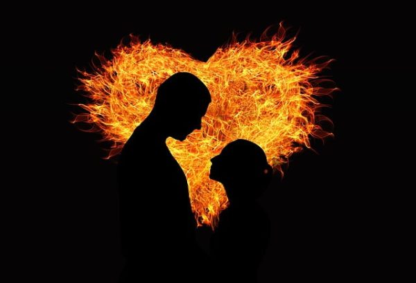 چگونه عشقم را دلتنگ کنم تا برگرده؟